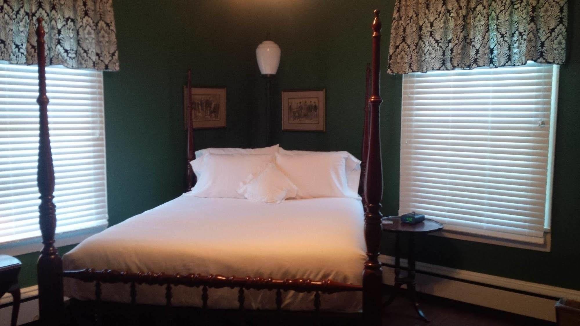The Ashford Inn Clinton Εξωτερικό φωτογραφία